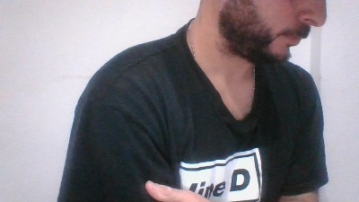 ivancho27 live cam on Cam4