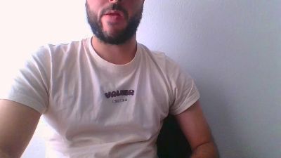 ivancho27 live cam on Cam4