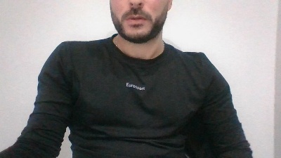 ivancho27 live cam on Cam4