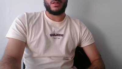 ivancho27 live cam on Cam4