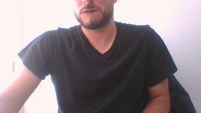 ivancho27 live cam on Cam4