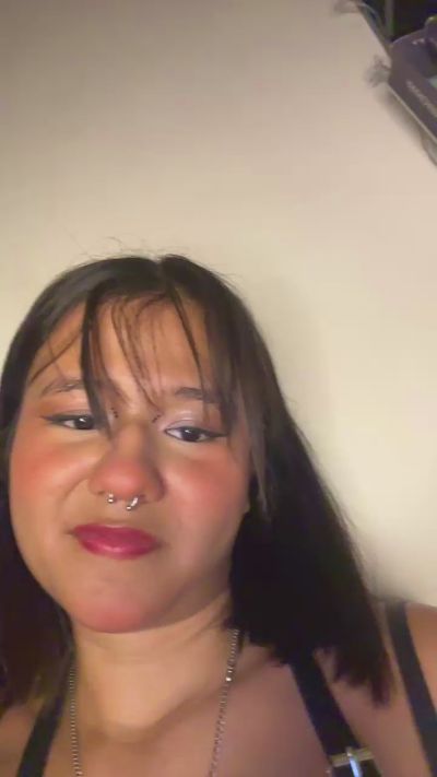 ivi_sunny live cam on Cam4