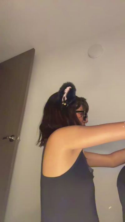 ivi_sunny live cam on Cam4