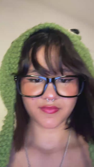 ivi_sunny live cam on Cam4