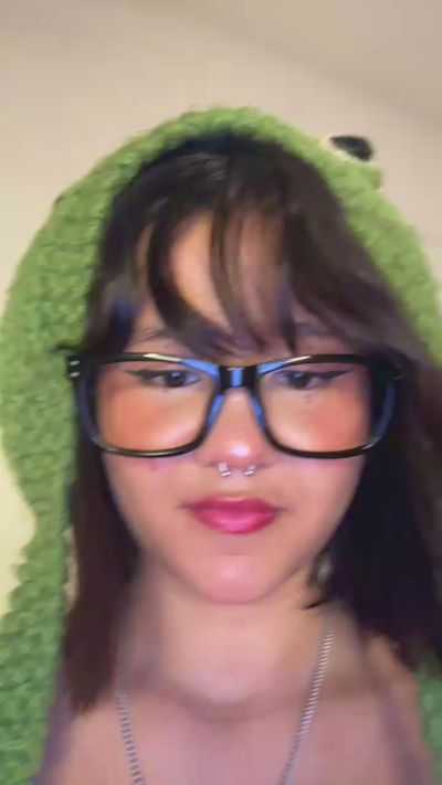 ivi_sunny live cam on Cam4