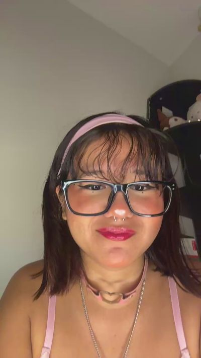 ivi_sunny live cam on Cam4