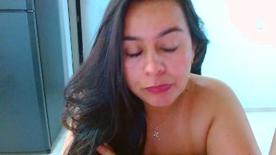 ixchel91 live cam on Cam4