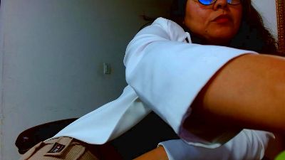 ixchel91 live cam on Cam4