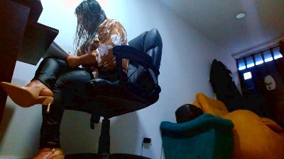 ixchel91 live cam on Cam4
