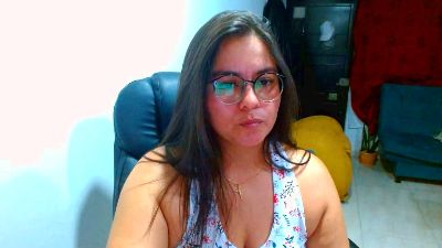 ixchel91 live cam on Cam4