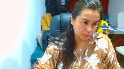 ixchel91 live cam on Cam4
