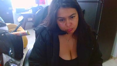 ixchel91 live cam on Cam4