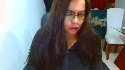 ixchel91 live cam on Cam4