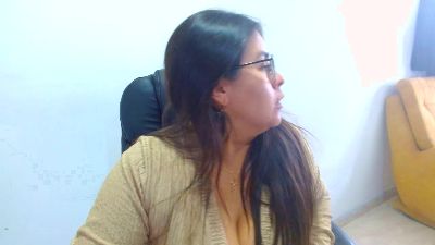 ixchel91 live cam on Cam4