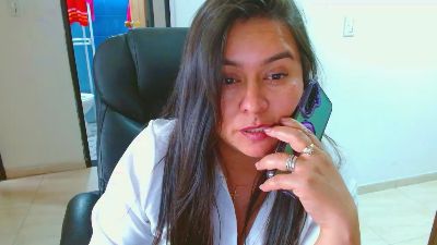 ixchel91 live cam on Cam4