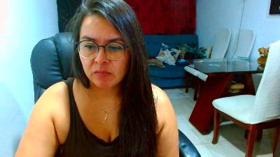 ixchel91 live cam on Cam4