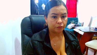 ixchel91 live cam on Cam4