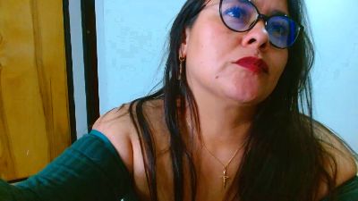 ixchel91 live cam on Cam4