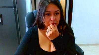 ixchel91 live cam on Cam4