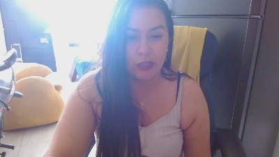 ixchel91 live cam on Cam4