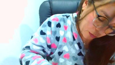 ixchel91 live cam on Cam4