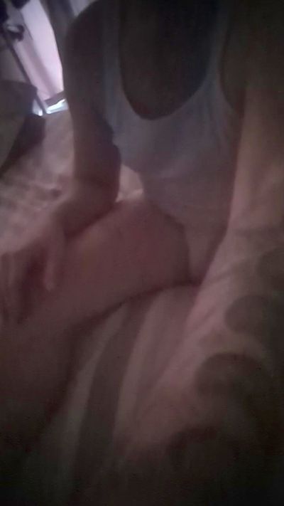 izyplaysforit live cam on Cam4