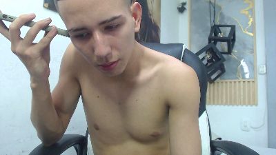 jackSwan18_ live cam on Cam4