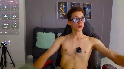 james_bigc0ck20 live cam on Cam4
