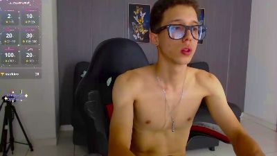 james_bigc0ck20 live cam on Cam4