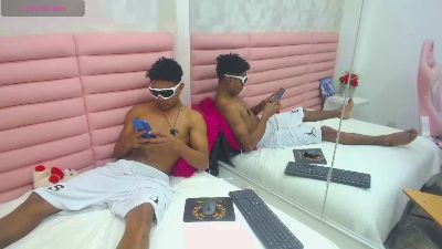 janner_cum51 live cam on Cam4