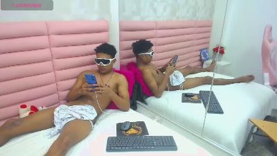 janner_cum51 live cam on Cam4