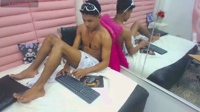 janner_cum51 live cam on Cam4