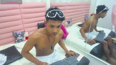 janner_cum51 live cam on Cam4