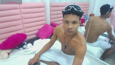 janner_cum51 live cam on Cam4