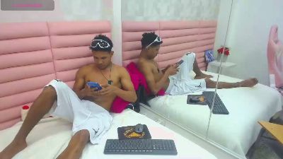 janner_cum51 live cam on Cam4