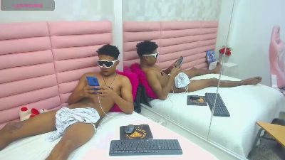 janner_cum51 live cam on Cam4