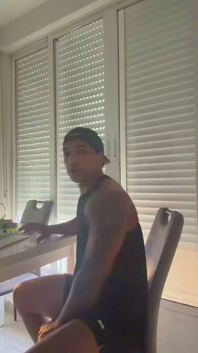 jasoncb23 live cam on UnifiedCams