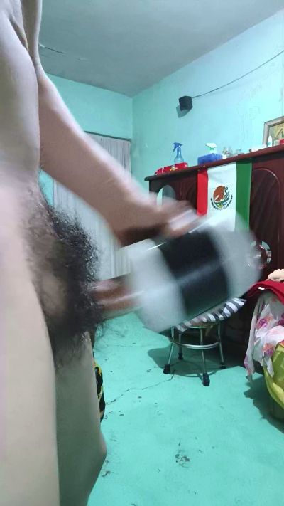 javi1017 live cam on Cam4