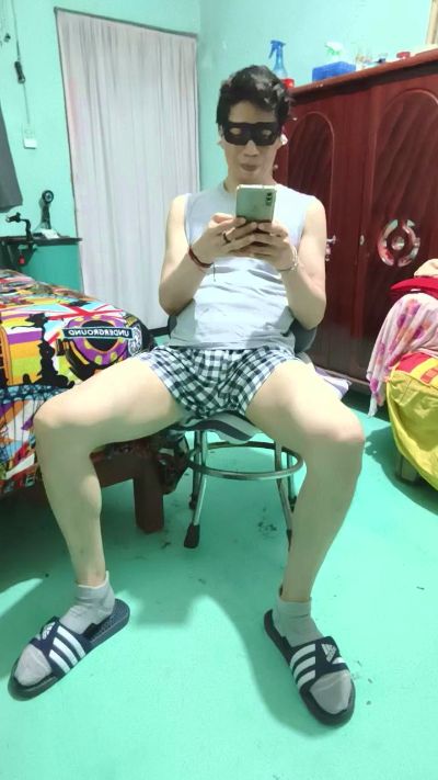 javi1017 live cam on Cam4