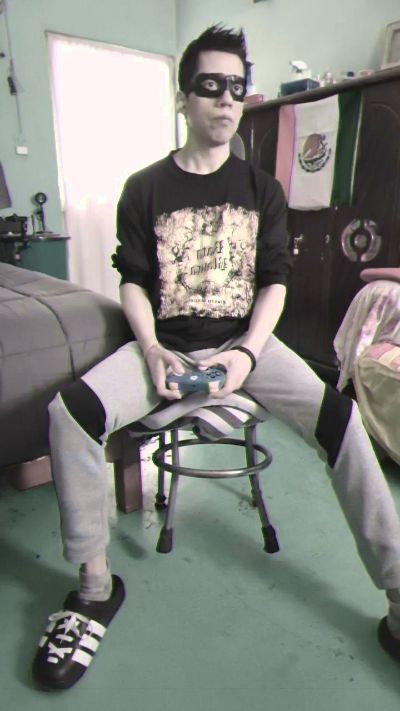 javi1017 live cam on Cam4