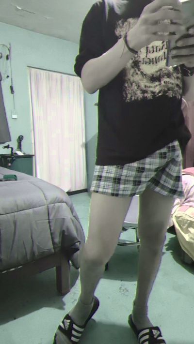 javi1017 live cam on Cam4
