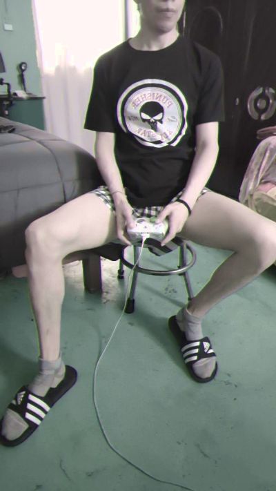 javi1017 live cam on Cam4
