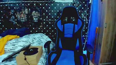 javiersexyvoy live cam on Cam4