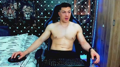 javiersexyvoy live cam on Cam4
