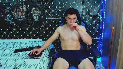 javiersexyvoy live cam on Cam4