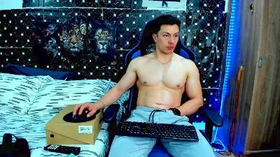 javiersexyvoy live cam on Cam4