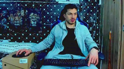 javiersexyvoy live cam on Cam4