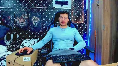 javiersexyvoy live cam on Cam4
