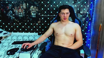 javiersexyvoy live cam on Cam4