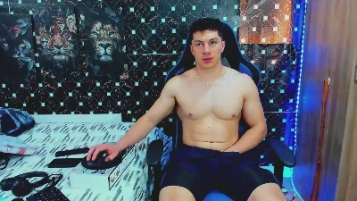 javiersexyvoy live cam on Cam4